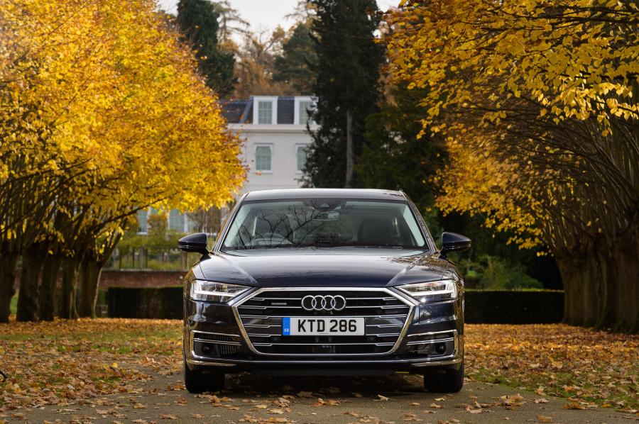  Audi A8 50 TDI Quattro (D5) 2017 года  (UK) (фото 5 из 17)
